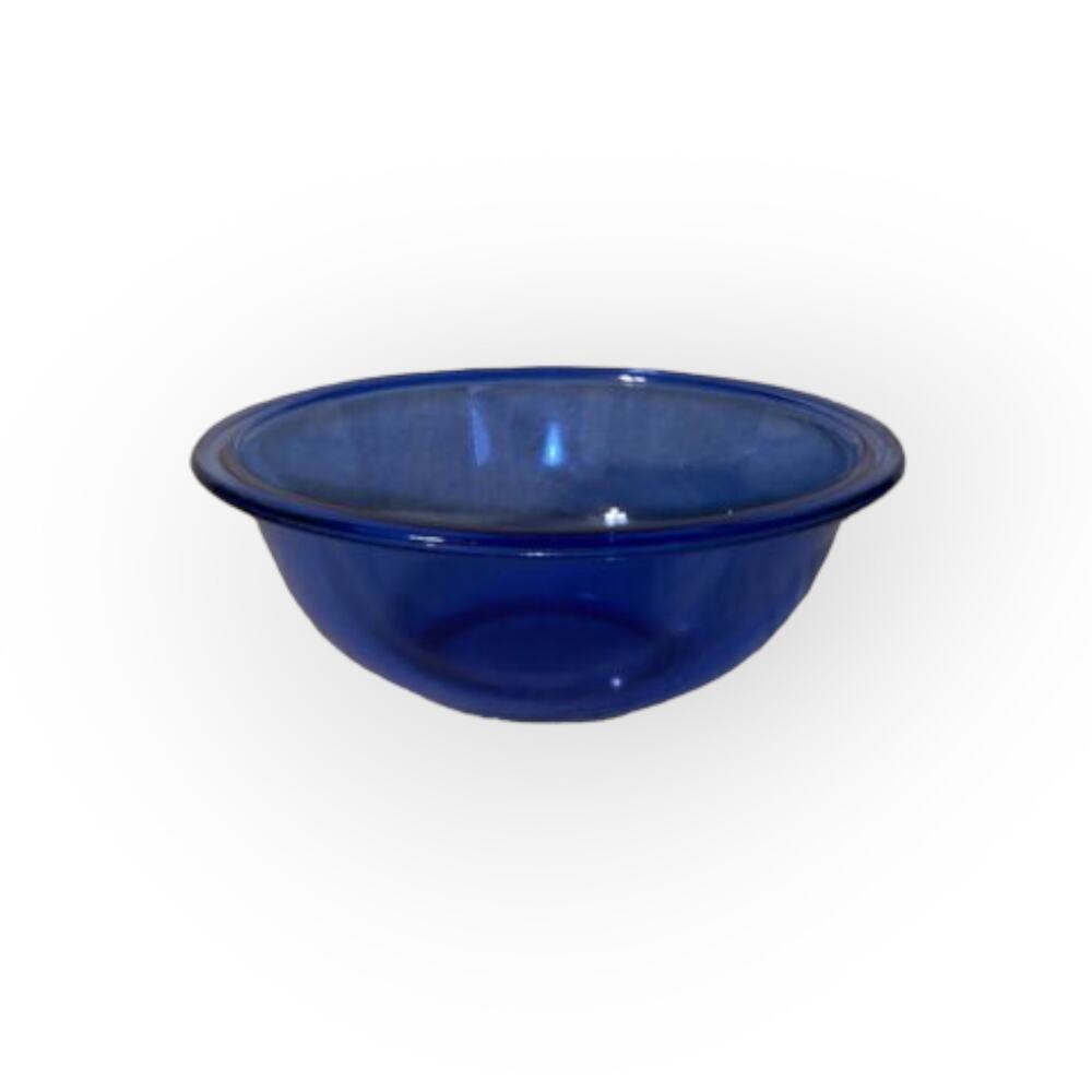 Vintage Cobalt Blue Pyrex #323 Mixing Bowl 1.5 L. Made in the USA